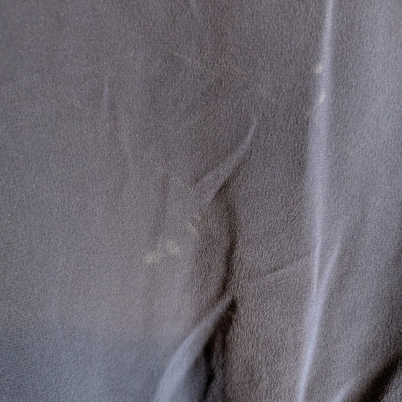 Yaly Couture 100% Silk Blouse – Elegant & Timeless - Picture 4 of 4